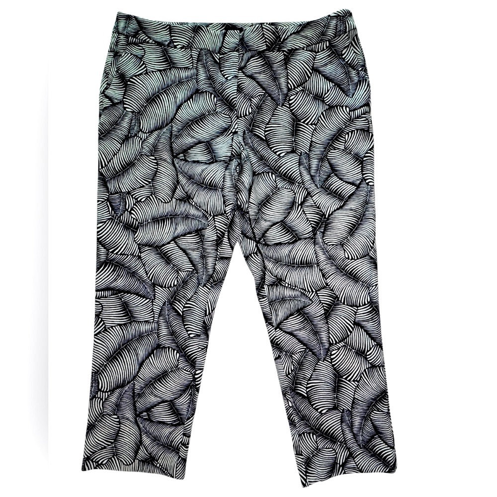 Ann Taylor Factory Curvy Fit Ankle Pants | Size 16 | Abstract Leaf Print